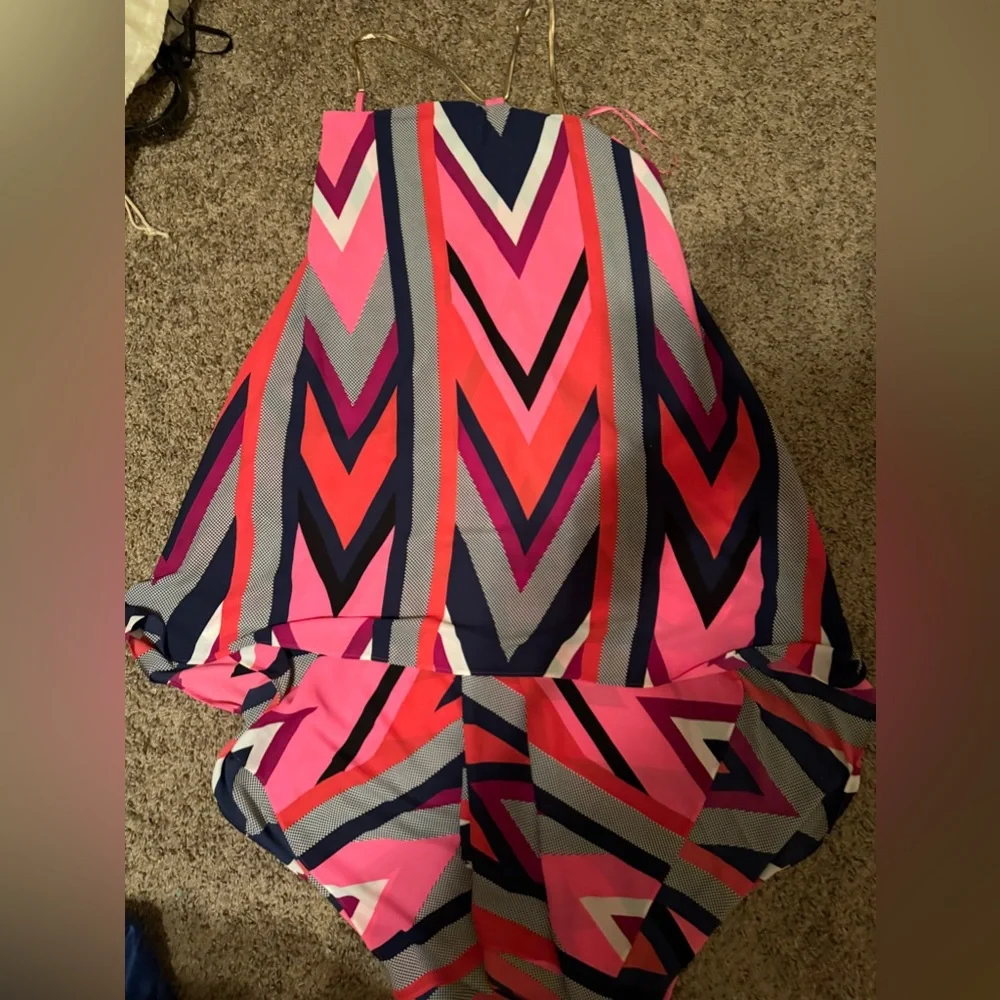 NWT‼️Express chevron Hi Lo gold chain halter dress - Picture 2 of 3